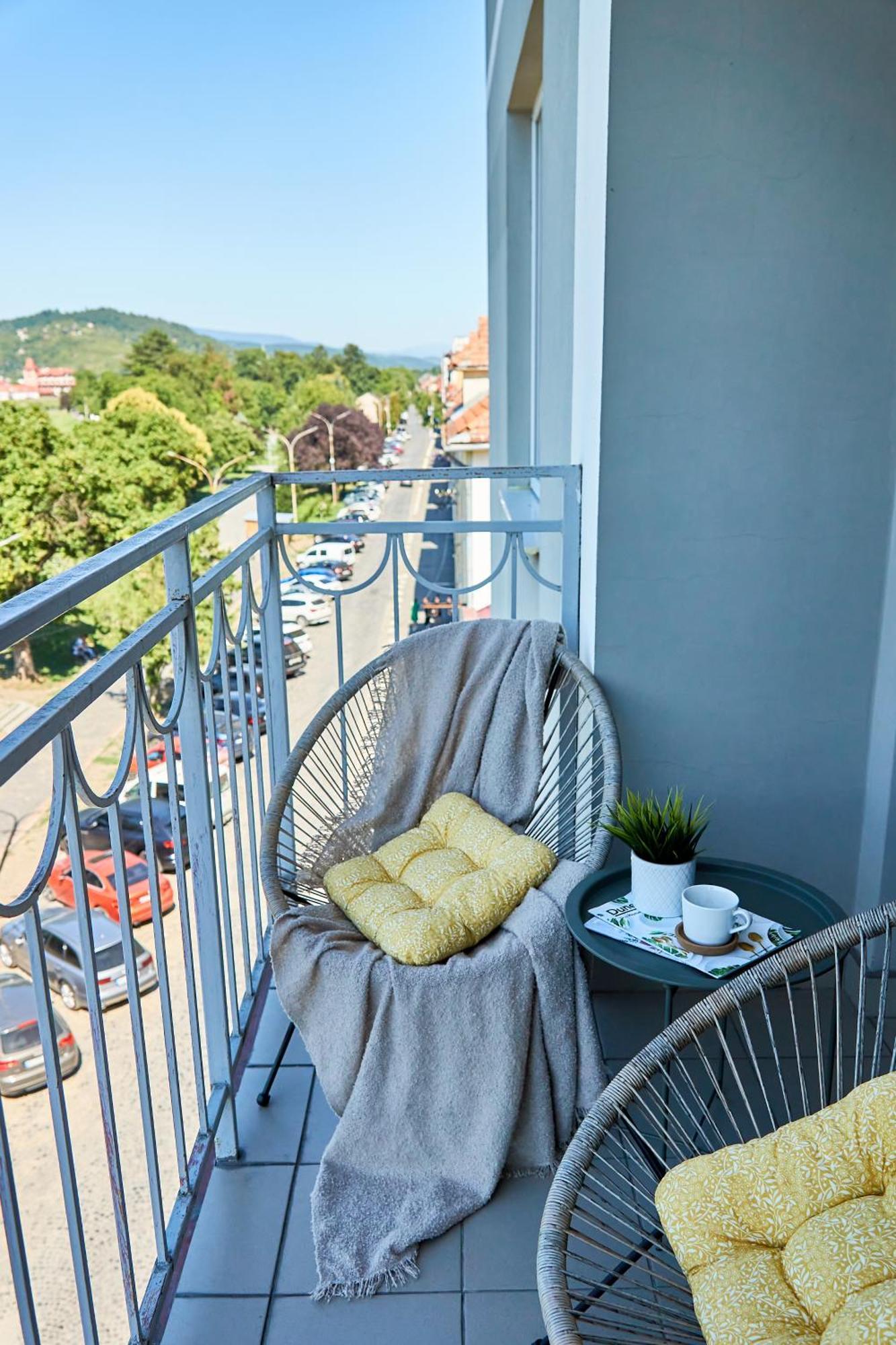 Wonderful Panoramic View Apartment Mukachevo Exterior foto